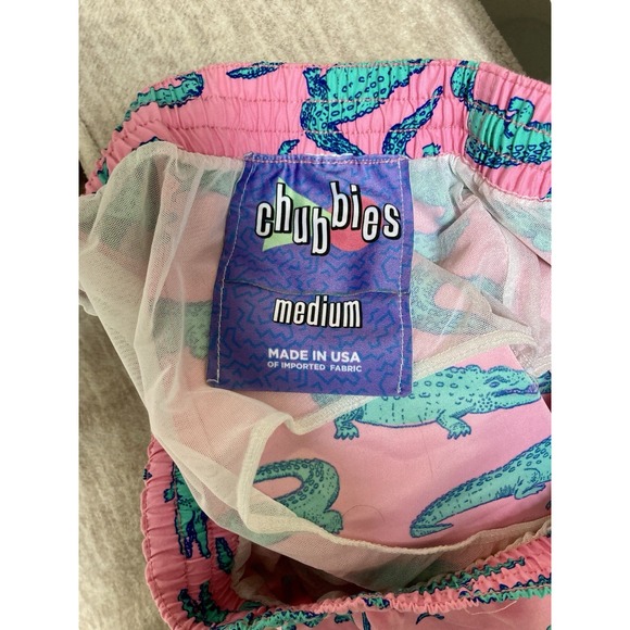Chubbies Swim Trunks Men's Medium Pink Green‎ Alligator Print 6.5" Beach Shorts - Picture 5 of 6